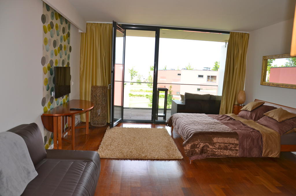 Modern Apartment With Lake View Balatonlelle Exterior foto