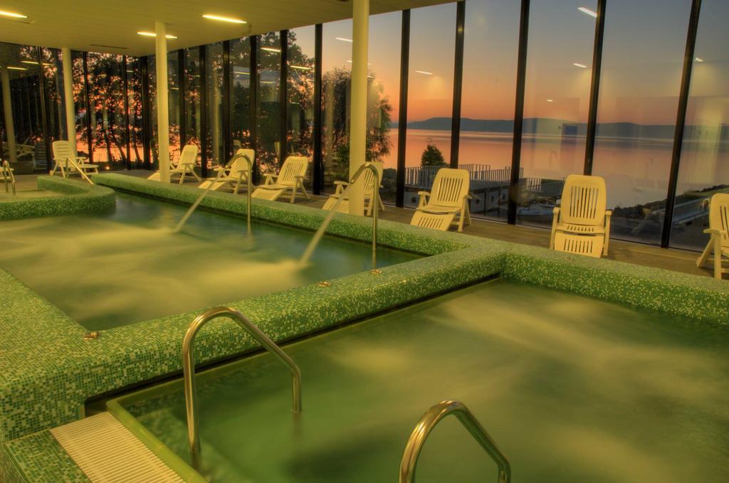 Modern Apartment With Lake View Balatonlelle Exterior foto